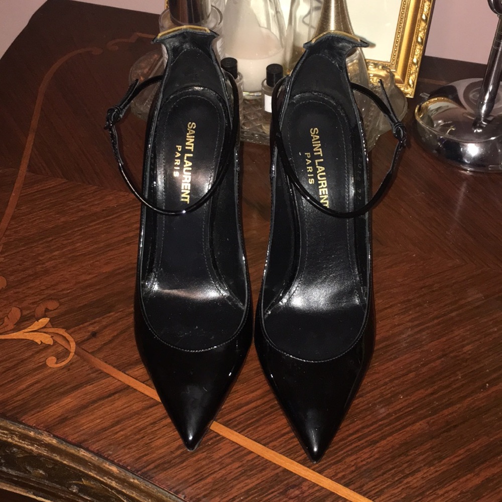 Saint Laurent Y 105 Ankle Strap Pump